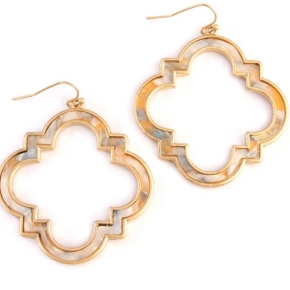 Boutique Jewelry - FINAL PRICE Gray Quartrefoil Drop Earrings